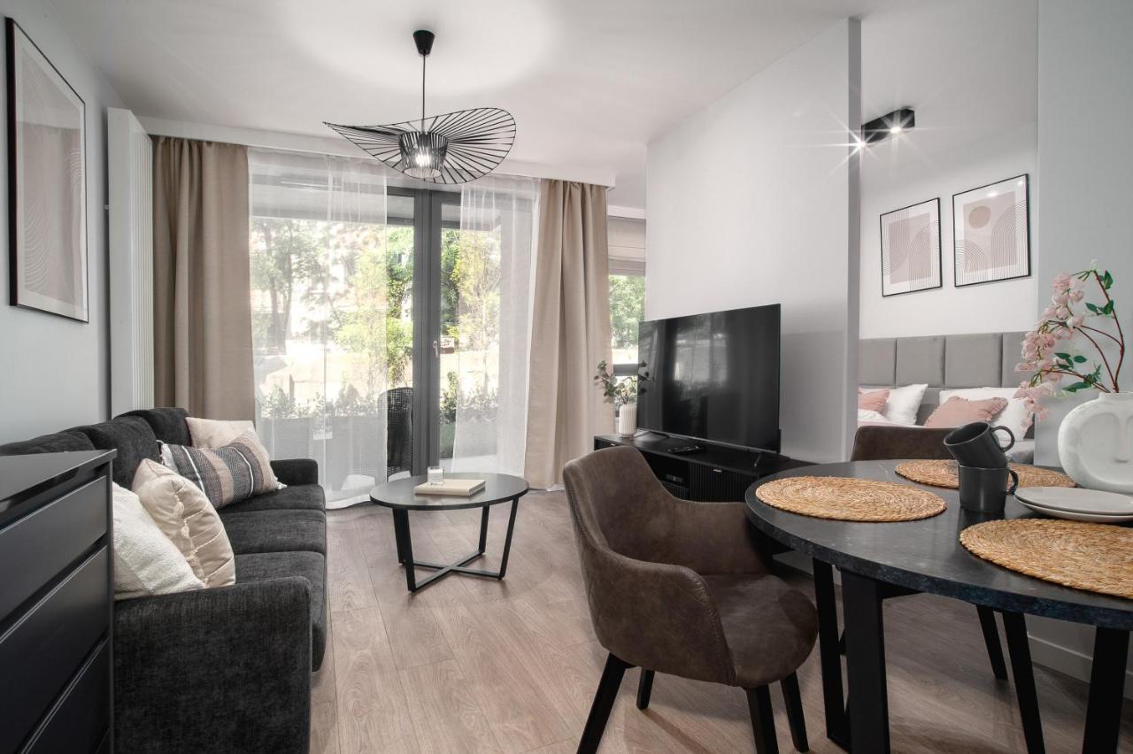 M&J Apartments - Garden Gates Гданск Екстериор снимка