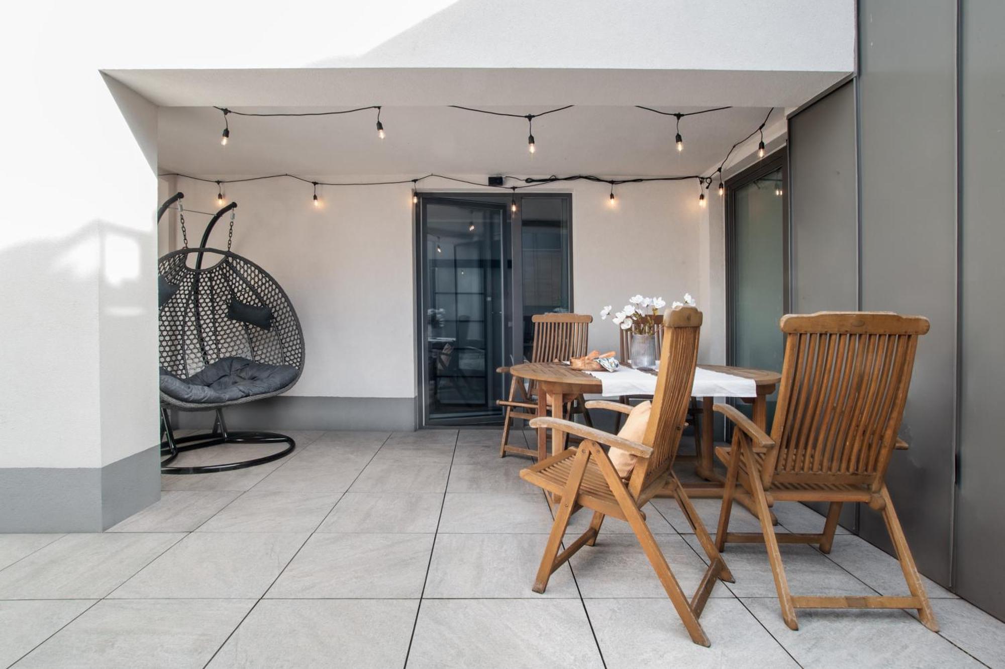 M&J Apartments - Garden Gates Гданск Екстериор снимка