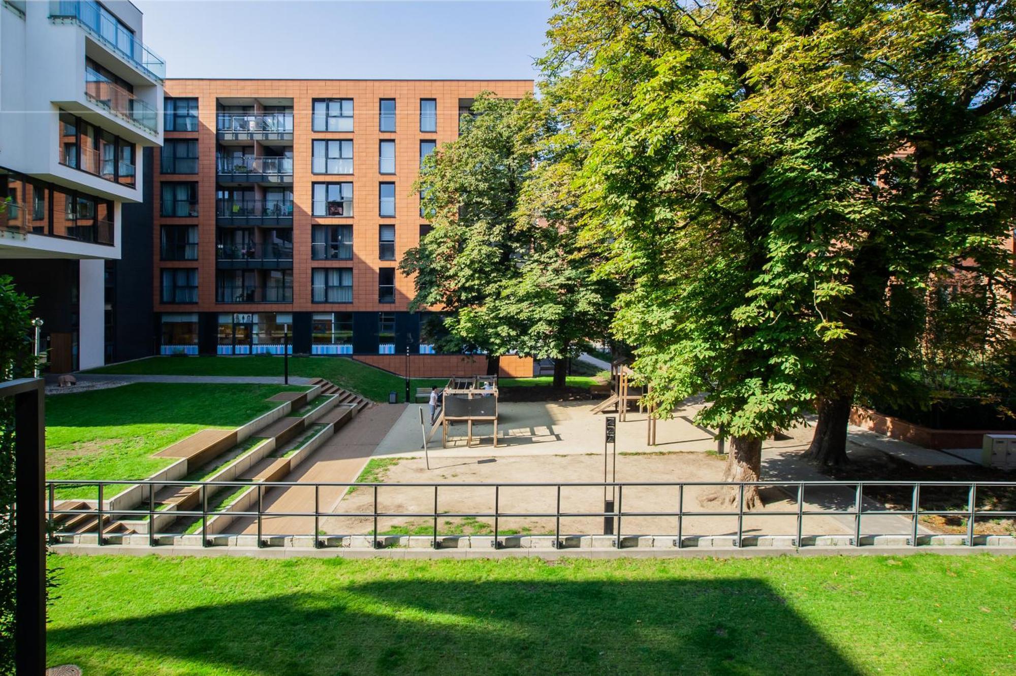 M&J Apartments - Garden Gates Гданск Екстериор снимка